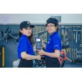 “Ngất ngây” với hình ảnh 2 nữ kỹ thuật viên đọc lỗi xe máy